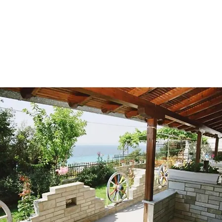 Nikos Sea View Apartment *